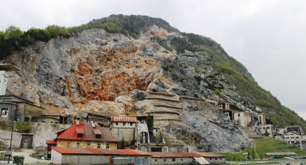 cave-del-predil_esterno-miniera-630x340