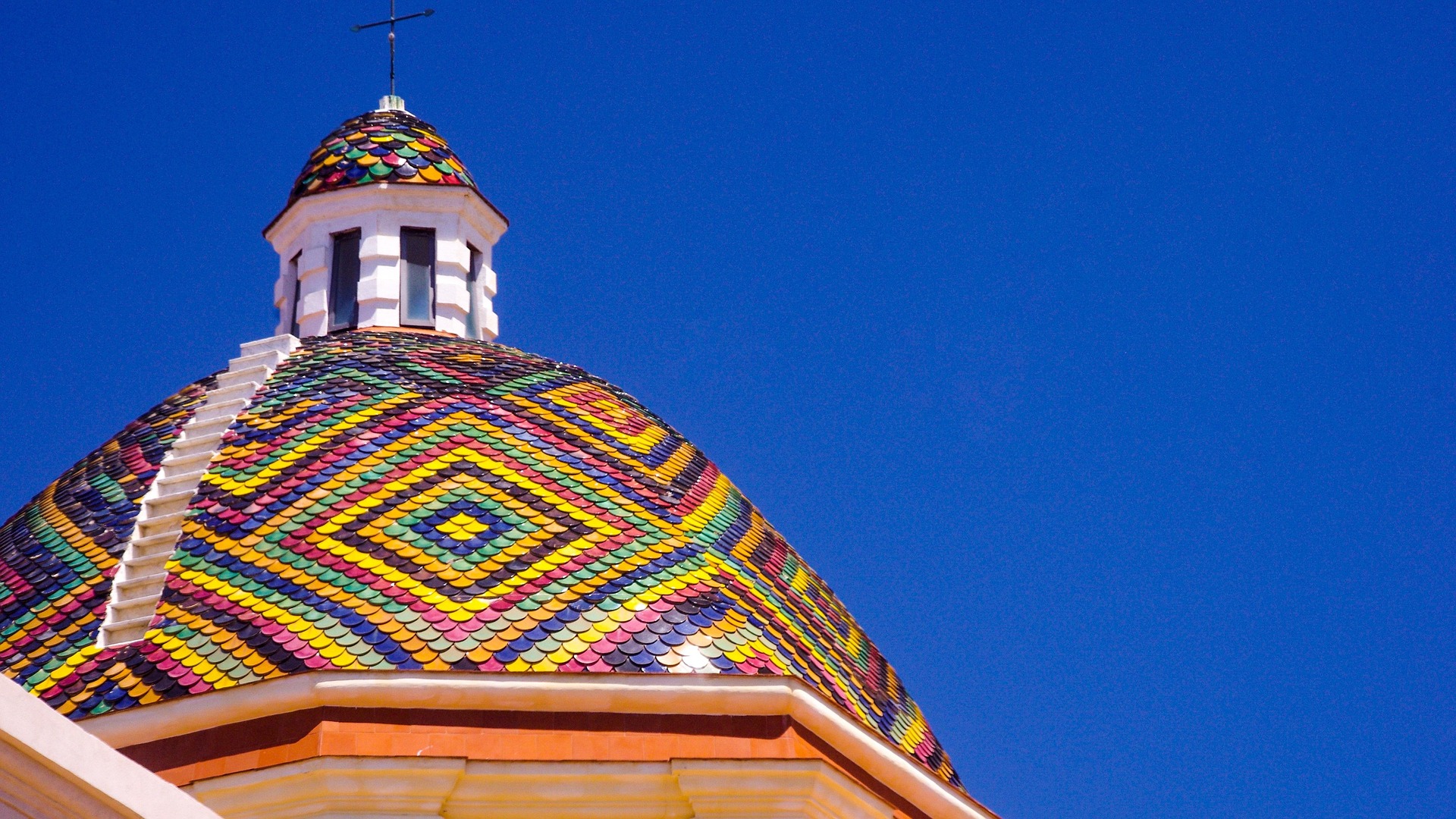 rperucho-architecture-3375989_1920
